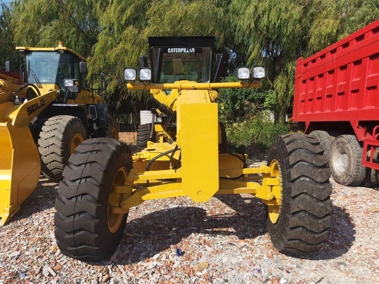 Caterpillar 140K - Niveleuse: photos 3 Caterpillar 140K - Niveleuse: photos 3