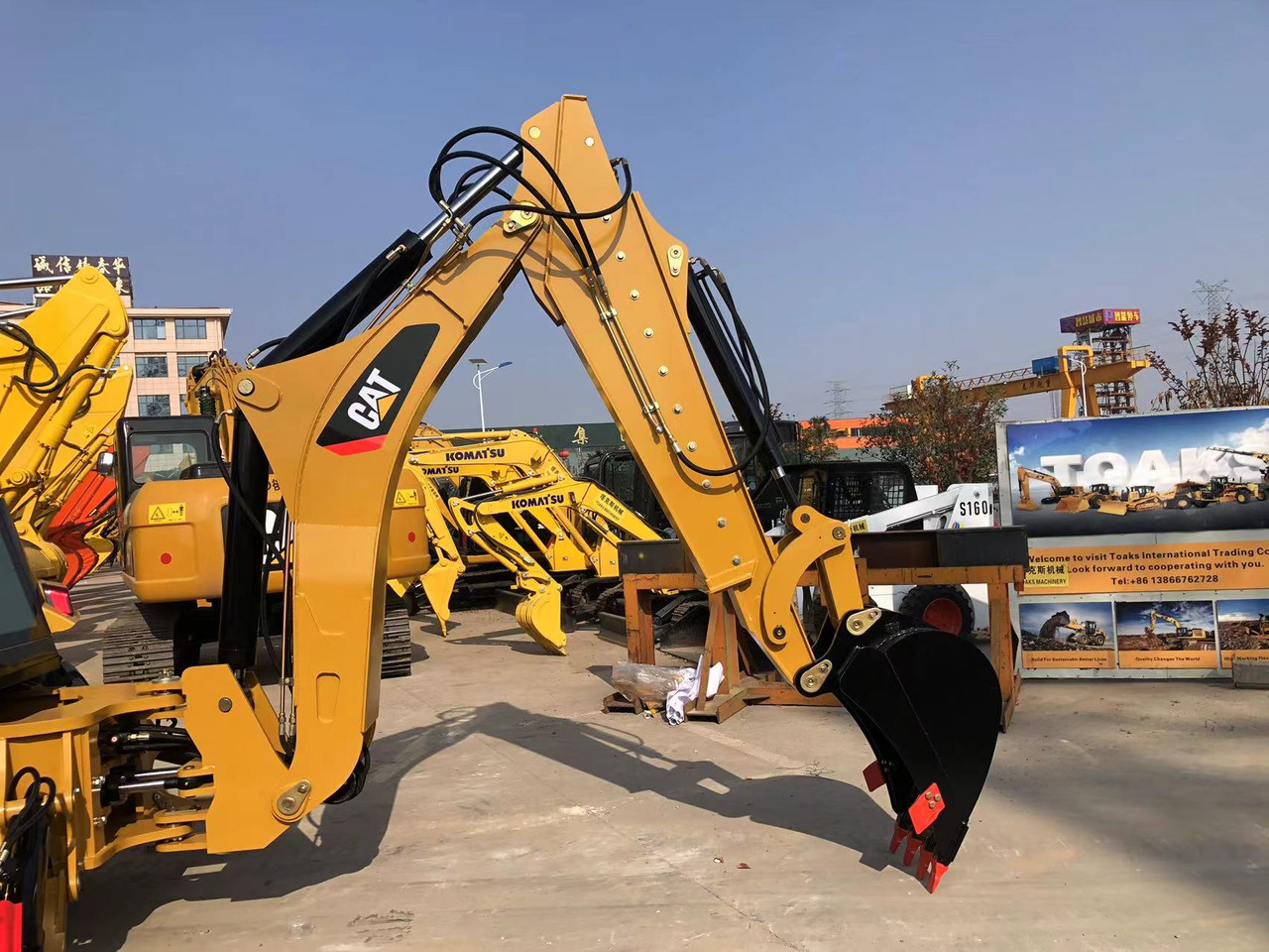 Caterpillar 420F - Tractopelle: photos 3 Caterpillar 420F - Tractopelle: photos 3