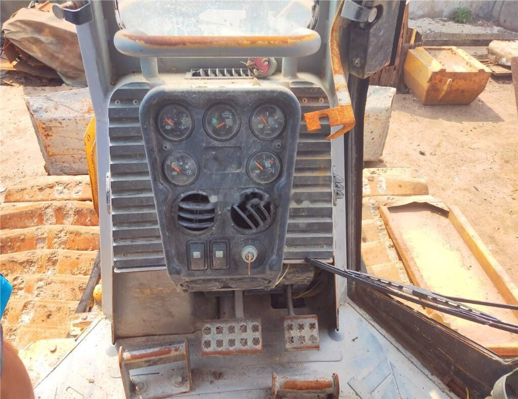 Caterpillar D3G - Bulldozer: photos 5 Caterpillar D3G - Bulldozer: photos 5