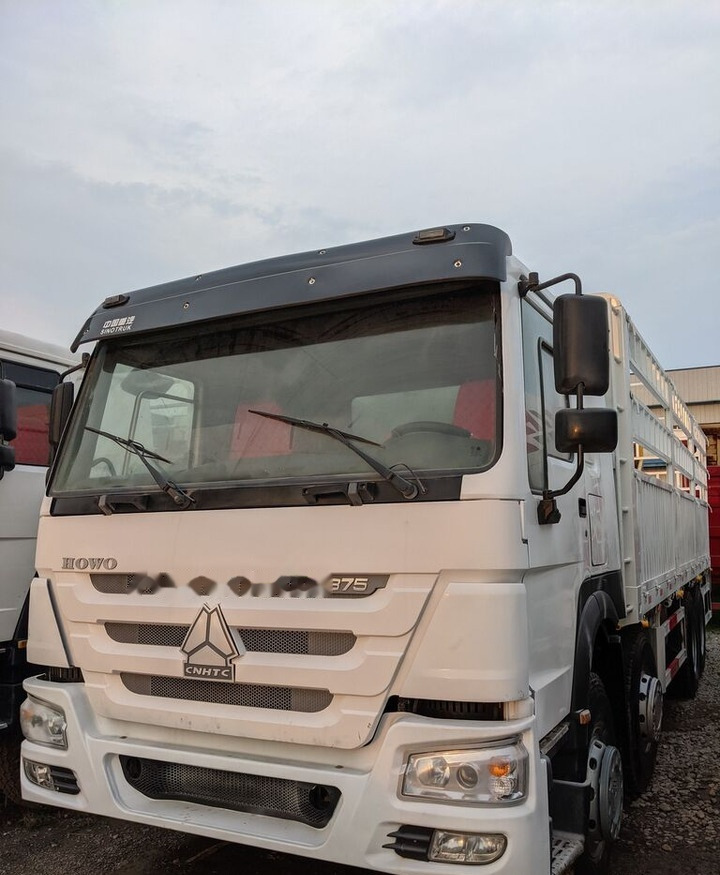 Howo 375 8x4 - Camion plateau: photos 1 Howo 375 8x4 - Camion plateau: photos 1