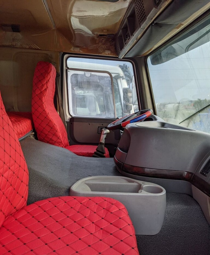 Howo 375 8x4 - Camion plateau: photos 4 Howo 375 8x4 - Camion plateau: photos 4