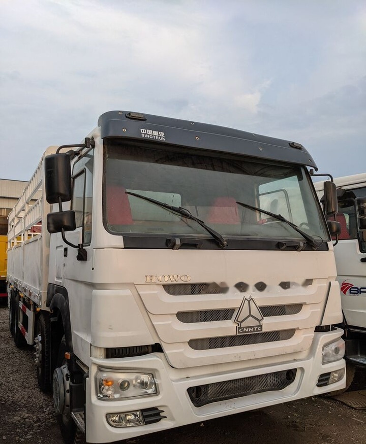 Howo 375 8x4 - Camion plateau: photos 3 Howo 375 8x4 - Camion plateau: photos 3