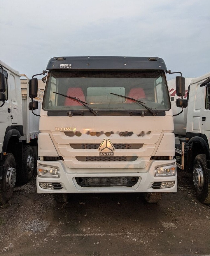 Howo 375 8x4 - Camion plateau: photos 2 Howo 375 8x4 - Camion plateau: photos 2