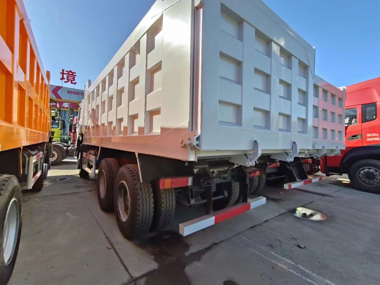 Howo New - Camion benne: photos 2 Howo New - Camion benne: photos 2