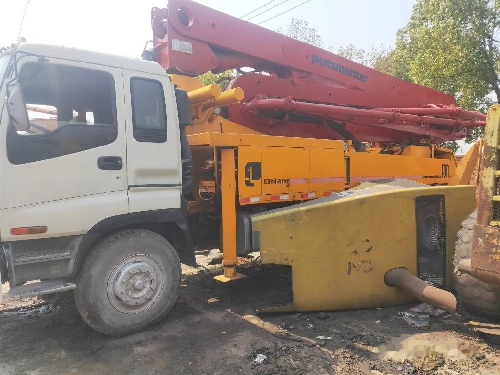 Isuzu Putzmeister on chassis - Camion pompe: photos 4 Isuzu Putzmeister on chassis - Camion pompe: photos 4