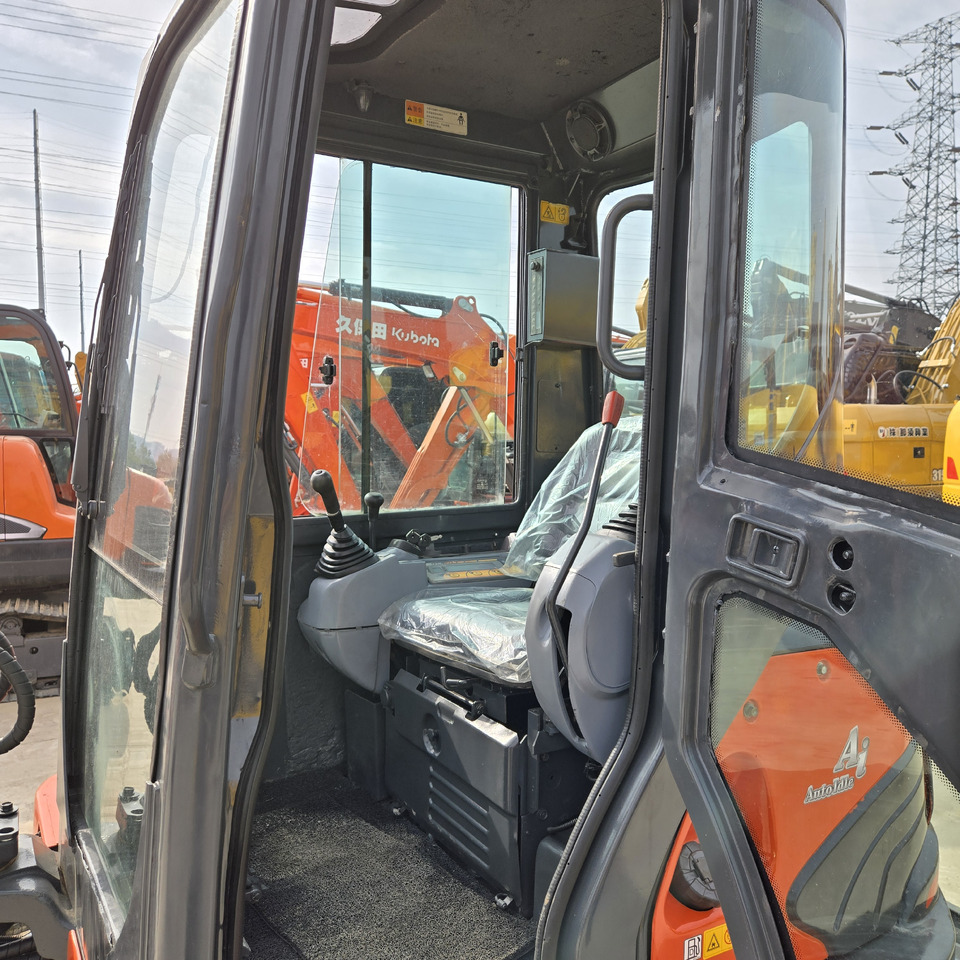 Mini pelle KUBOTA U55: photos 10 Mini pelle KUBOTA U55: photos 10