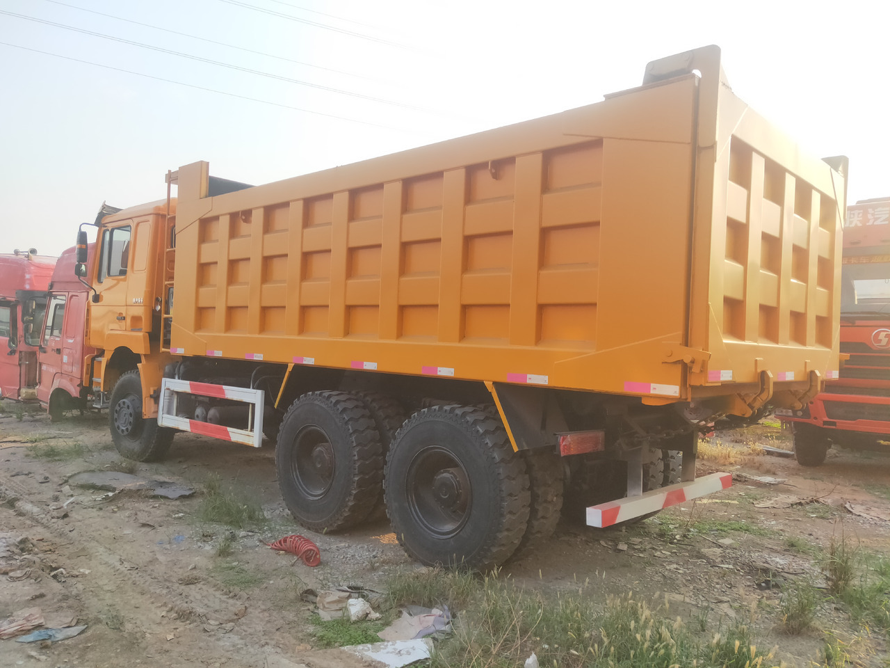 Shacman F3000 6*4 Dump truck - Camion benne: photos 2 Shacman F3000 6*4 Dump truck - Camion benne: photos 2