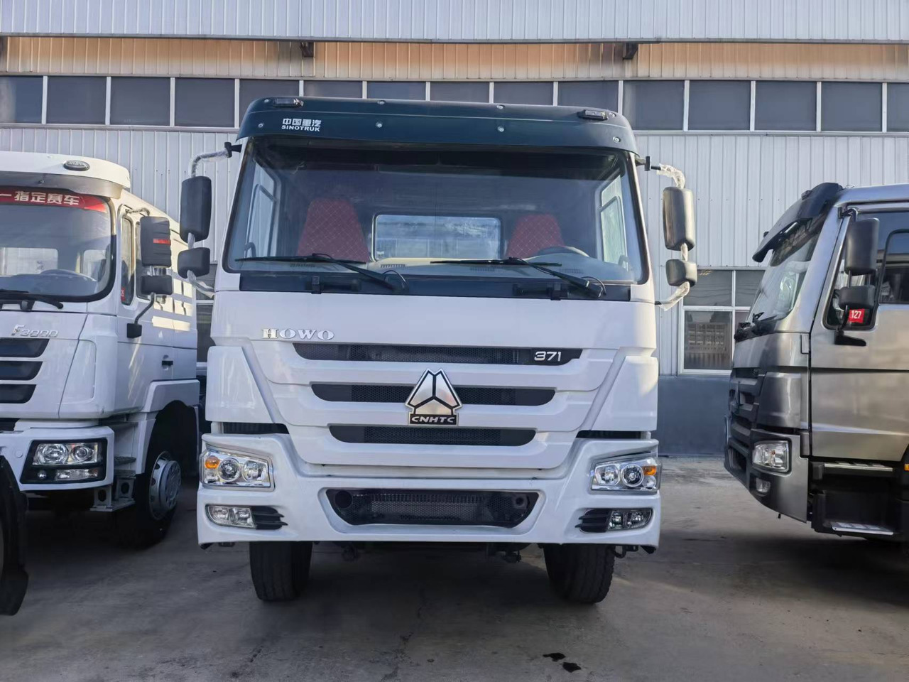 Sinotruk HOWO 371 6*4 Fence truck - Camion plateau: photos 4 Sinotruk HOWO 371 6*4 Fence truck - Camion plateau: photos 4