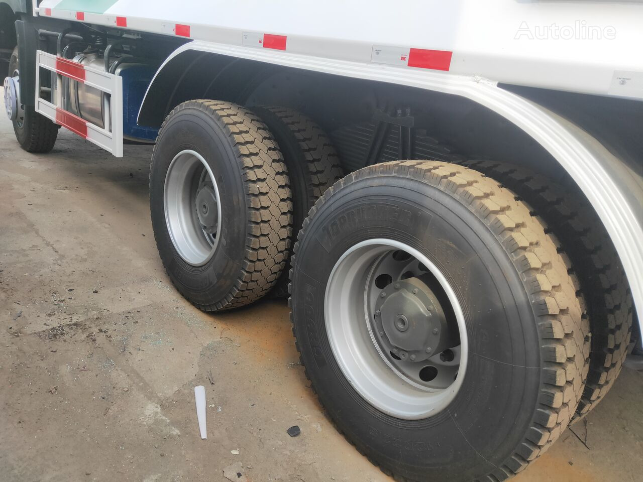 Sinotruk HOWO 6*4 Dump truck - Camion benne: photos 4 Sinotruk HOWO 6*4 Dump truck - Camion benne: photos 4