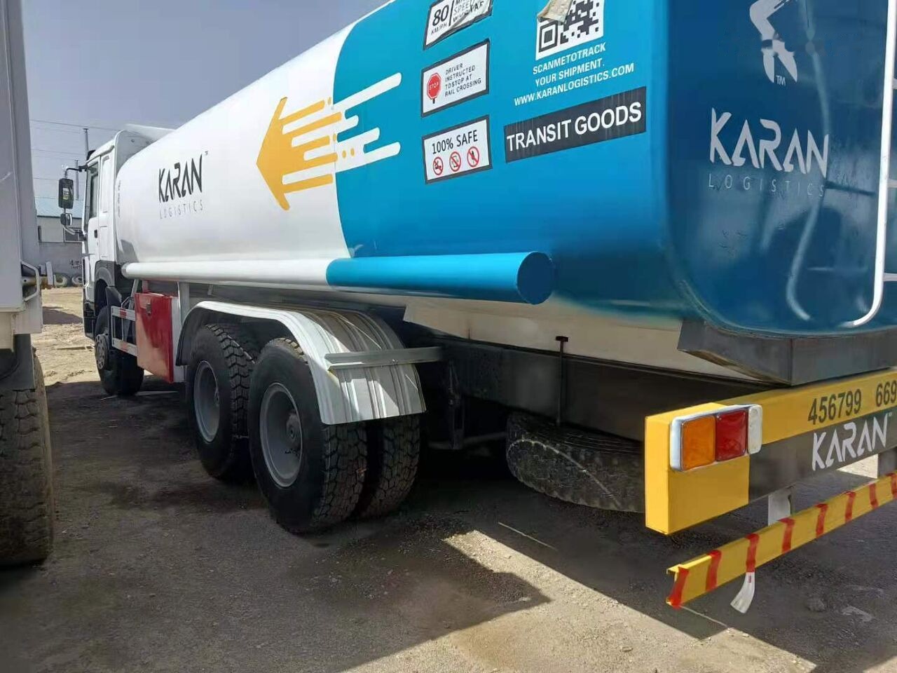 Sinotruk HOWO 6*4 Fuel Tank Truck - Camion citerne: photos 4 Sinotruk HOWO 6*4 Fuel Tank Truck - Camion citerne: photos 4