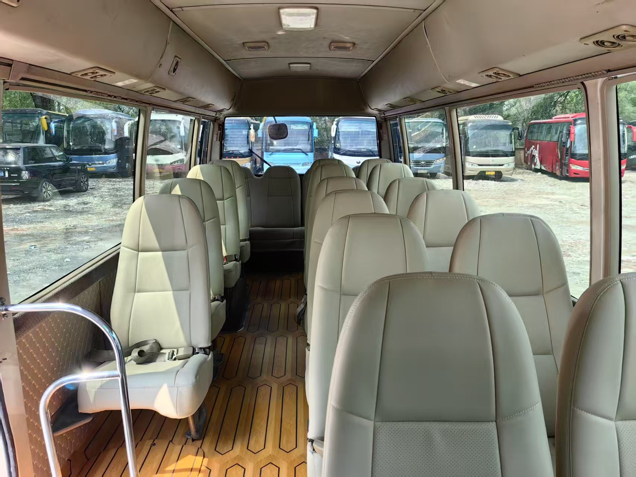 Toyota Coaster - Minibus, Transport de personnes: photos 2 Toyota Coaster - Minibus, Transport de personnes: photos 2