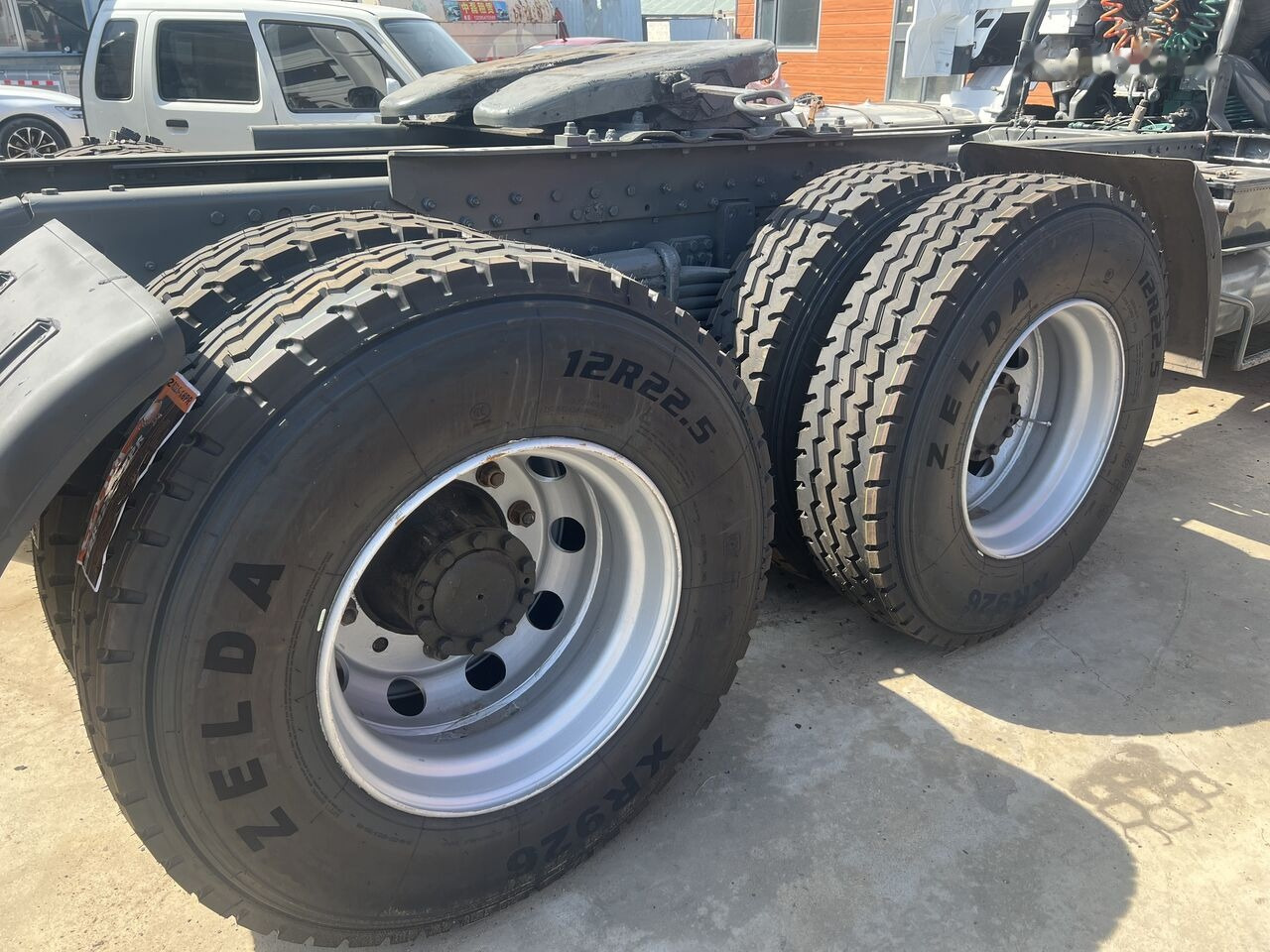 Howo 6x4 - Tracteur routier: photos 5 Howo 6x4 - Tracteur routier: photos 5