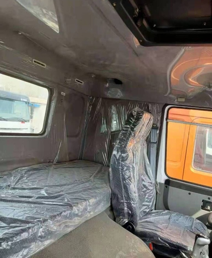 Sinotruk HOWO 420 Tractor - Tracteur routier: photos 2 Sinotruk HOWO 420 Tractor - Tracteur routier: photos 2