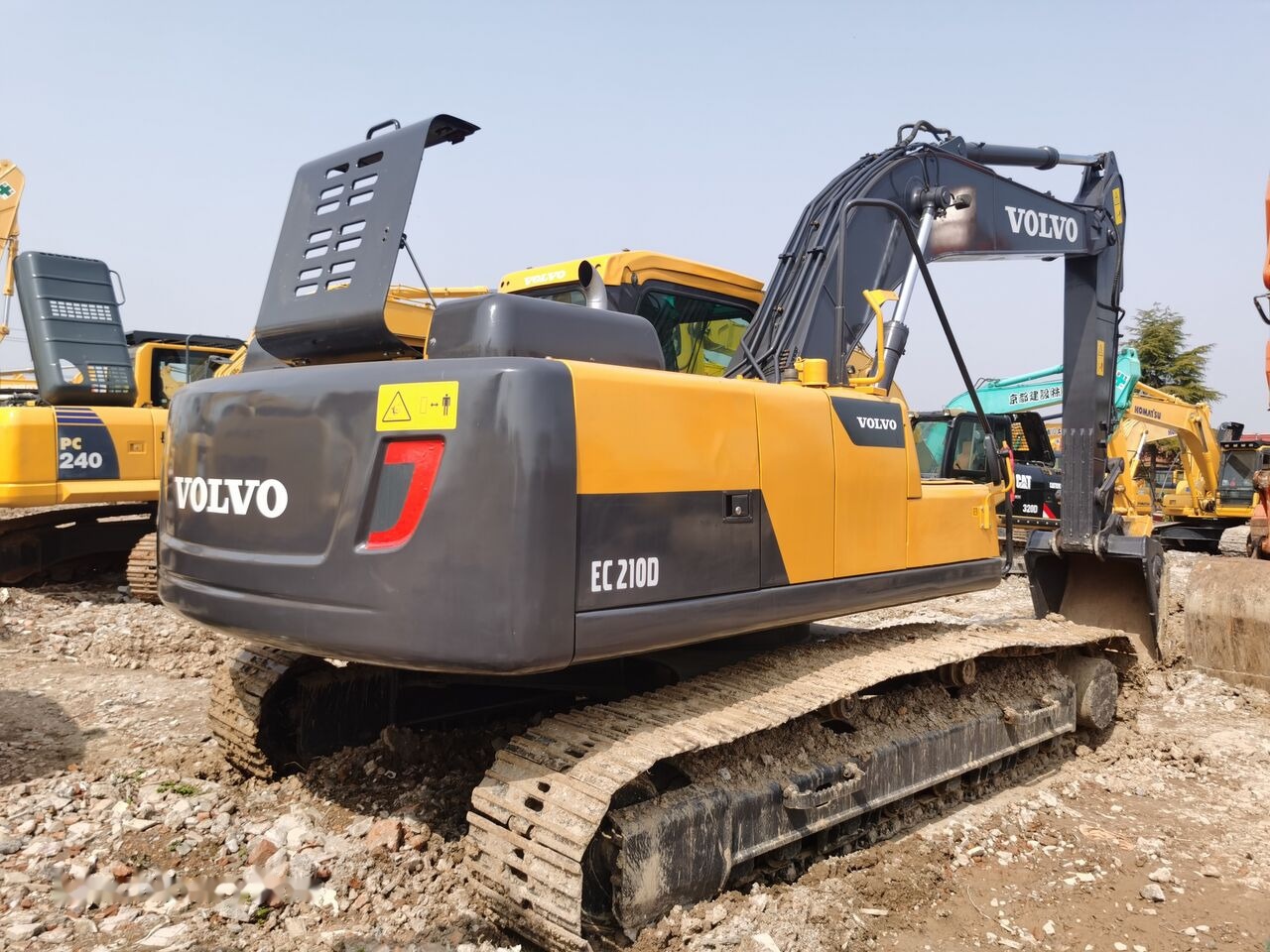 Volvo EC210D - Pelle sur chenille: photos 2 Volvo EC210D - Pelle sur chenille: photos 2