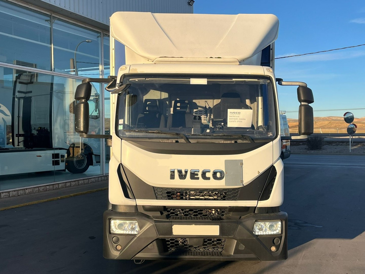 Caja cerrada IVECO Eurocargo ML 120 E19 P - Camion fourgon: photos 2 Caja cerrada IVECO Eurocargo ML 120 E19 P - Camion fourgon: photos 2