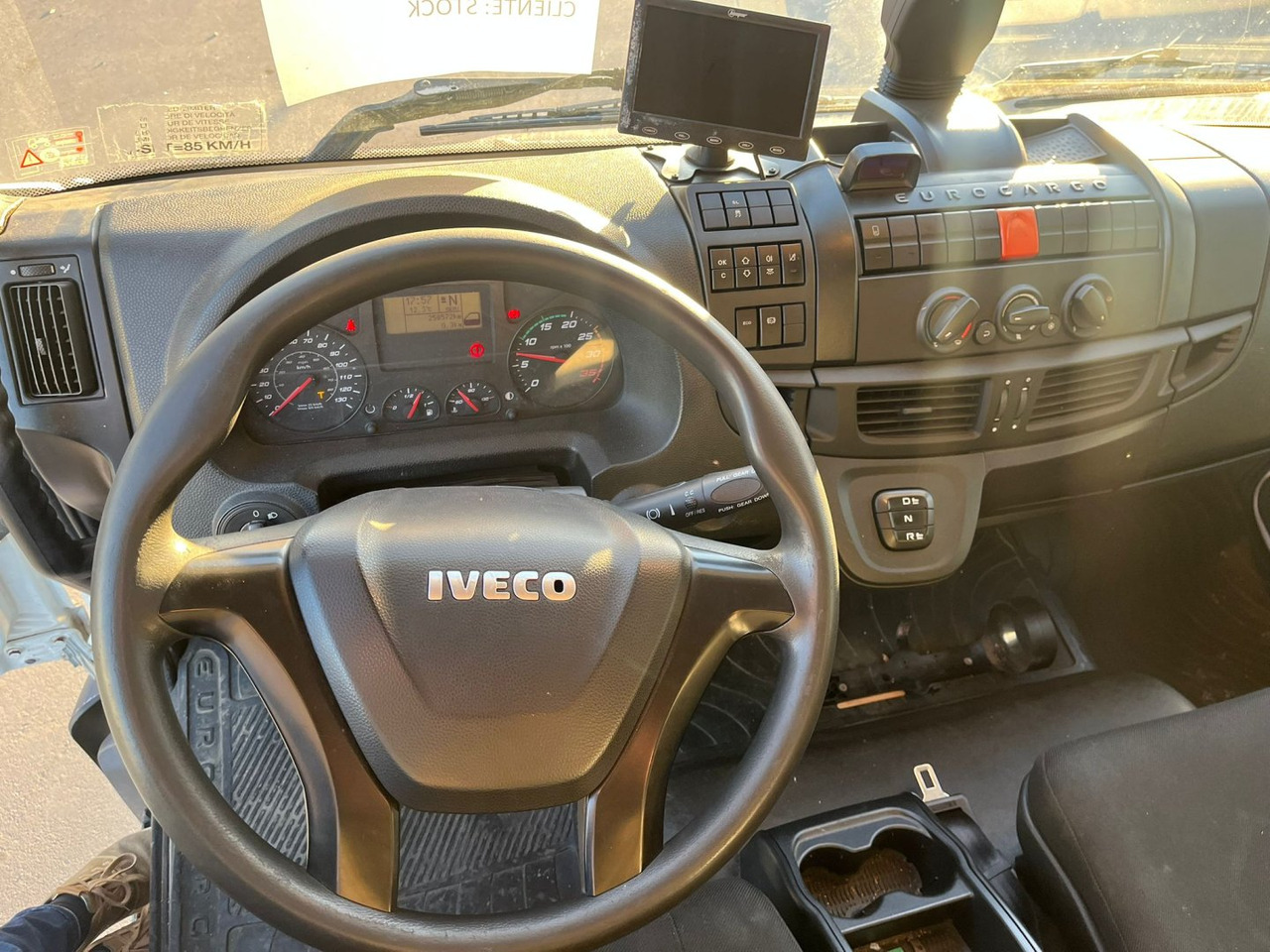 Photo d'intérieur 1:  Caja cerrada IVECO Eurocargo ML 120 E19 P — crédit-bail Caja cerrada IVECO Eurocargo ML 120 E19 P