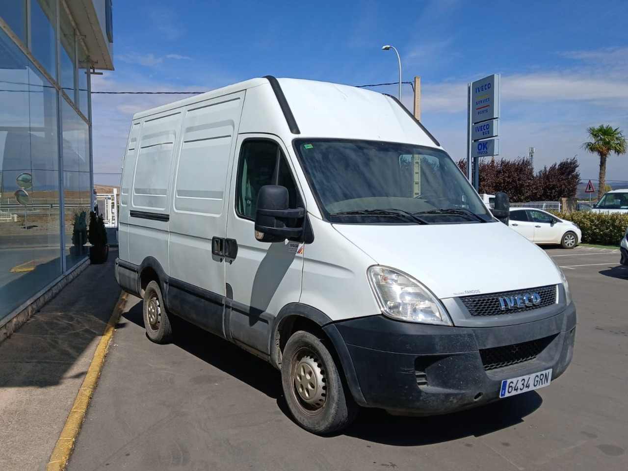 Furgón IVECO 35S13 V 10m3 - Fourgon utilitaire: photos 3 Furgón IVECO 35S13 V 10m3 - Fourgon utilitaire: photos 3