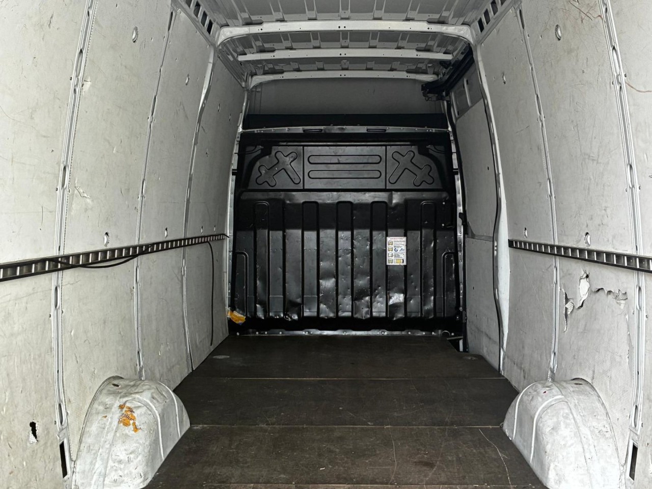 Furgón IVECO 35S14 V 16m3 — crédit-bail Furgón IVECO 35S14 V 16m3: photos 6
