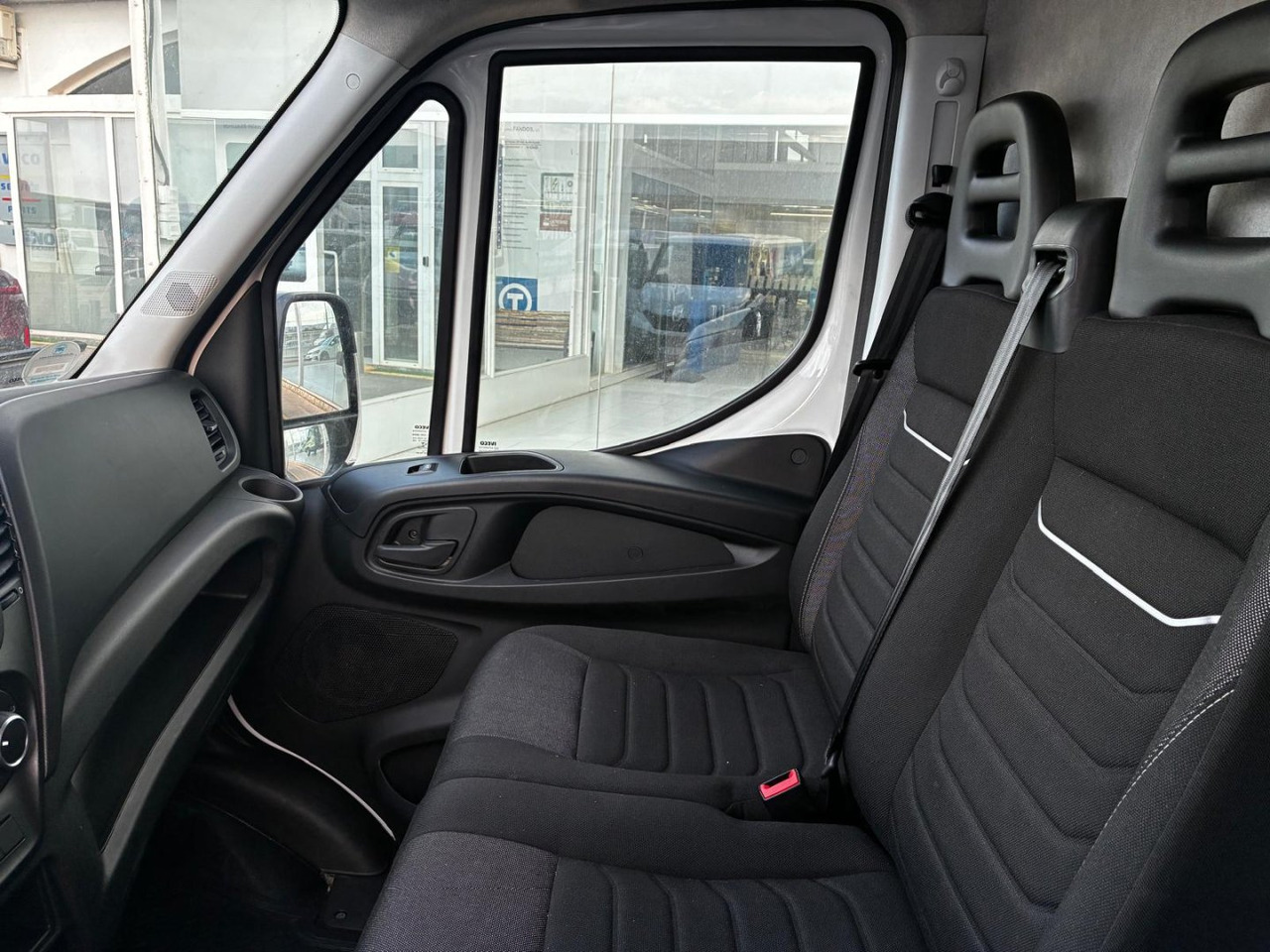 Furgón IVECO 35S14 V 16m3 — crédit-bail Furgón IVECO 35S14 V 16m3: photos 12