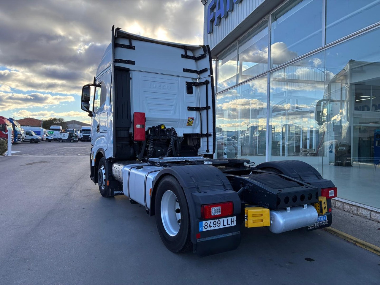 Cabeza Tractora IVECO 460 AUTOMATICO INTARDER ADR - Tracteur routier: photos 4 Cabeza Tractora IVECO 460 AUTOMATICO INTARDER ADR - Tracteur routier: photos 4