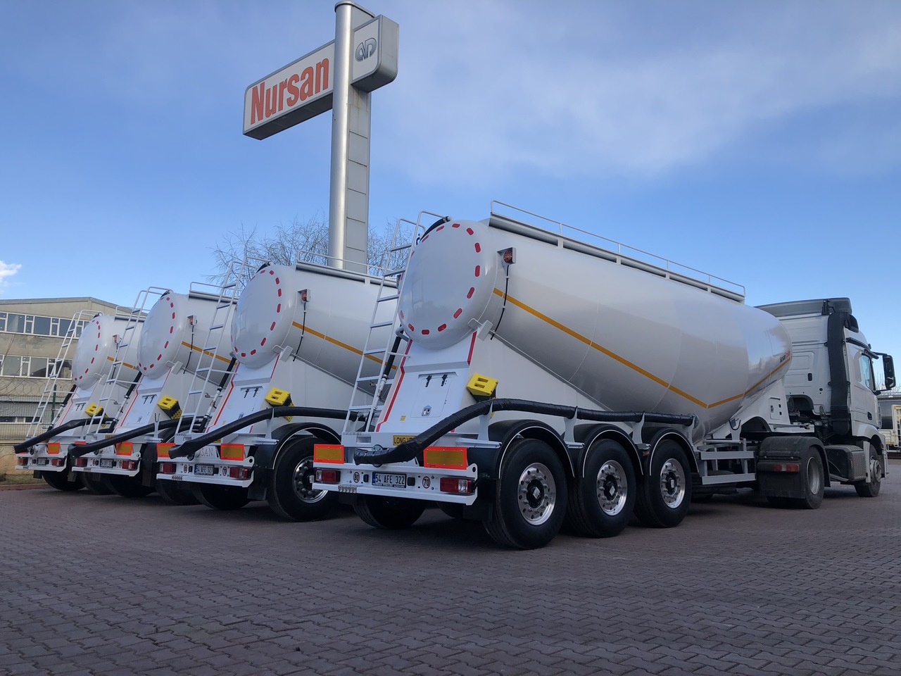 Semi-remorque citerne pour transport de ciment neuf NURSAN Cement Bulker: photos 16