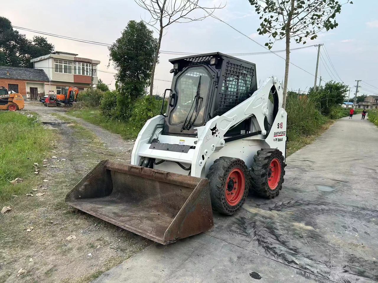 BOBCAT S17 S450 S550 - Mini chargeuse: photos 3 BOBCAT S17 S450 S550 - Mini chargeuse: photos 3