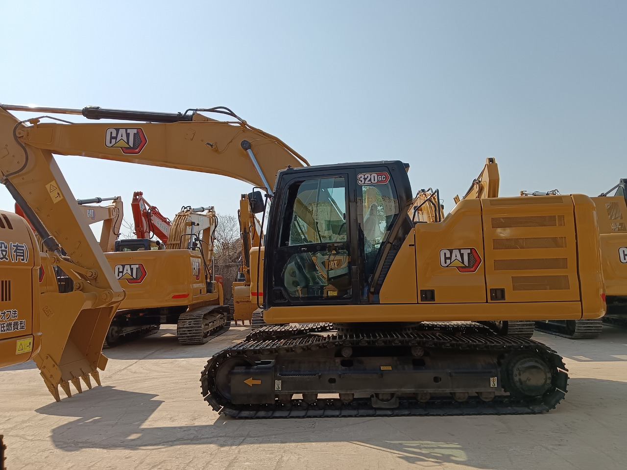 CATERPILLAR 320GC CAT - Pelle sur chenille: photos 4 CATERPILLAR 320GC CAT - Pelle sur chenille: photos 4