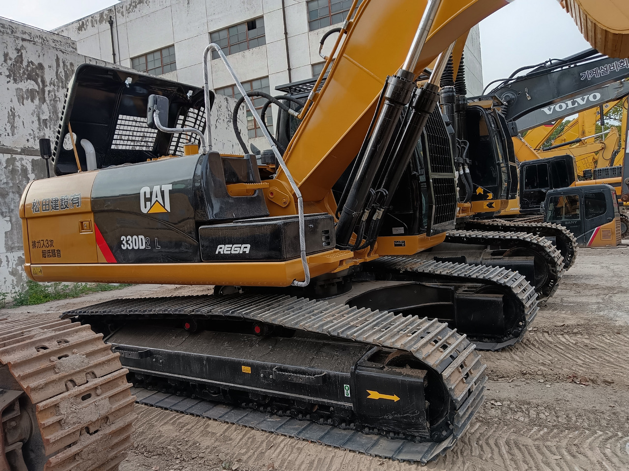 CATERPILLAR 330D2 L CAT 330D 330GC 336GC - Pelle sur chenille: photos 1 CATERPILLAR 330D2 L CAT 330D 330GC 336GC - Pelle sur chenille: photos 1