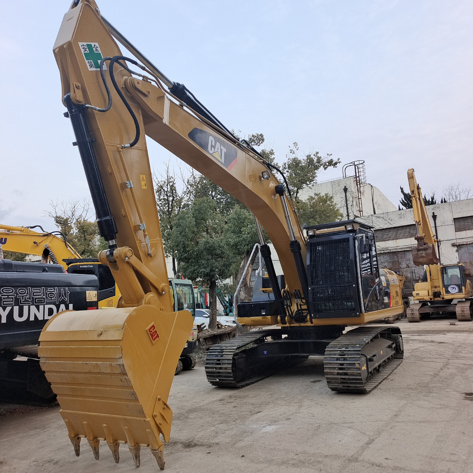 CATERPILLAR 330D2L CAT 330D2 L - Pelle sur chenille: photos 3 CATERPILLAR 330D2L CAT 330D2 L - Pelle sur chenille: photos 3