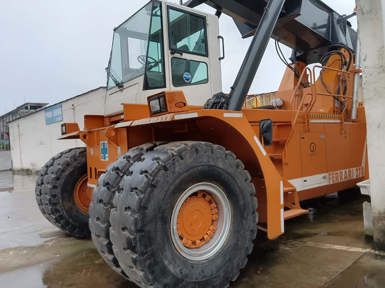 CVS FERRARI 278 Ferrari F 278.6 - Reach stacker: photos 5 CVS FERRARI 278 Ferrari F 278.6 - Reach stacker: photos 5