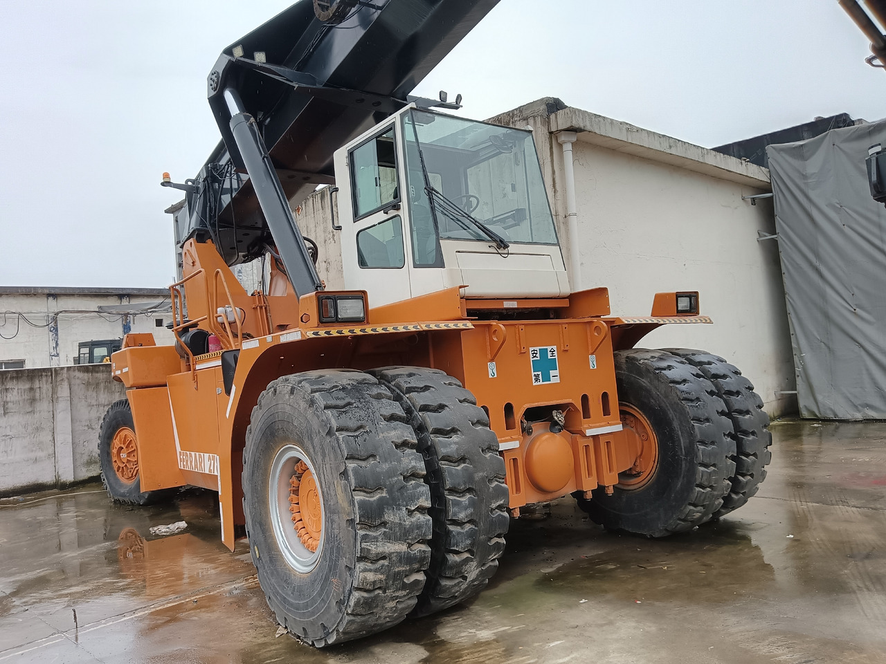 CVS FERRARRI 278 Ferrarri F278.6 - Reach stacker: photos 3 CVS FERRARRI 278 Ferrarri F278.6 - Reach stacker: photos 3