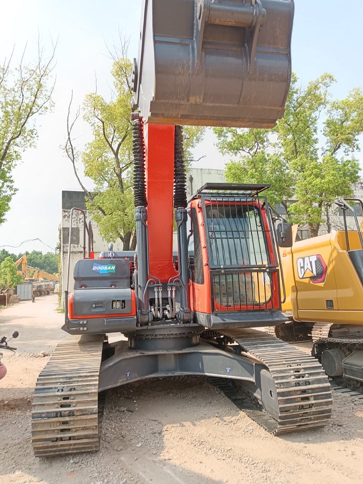 DOOSAN DX225 LCA DX 225 LC - 9C - Pelle sur chenille: photos 5 DOOSAN DX225 LCA DX 225 LC - 9C - Pelle sur chenille: photos 5