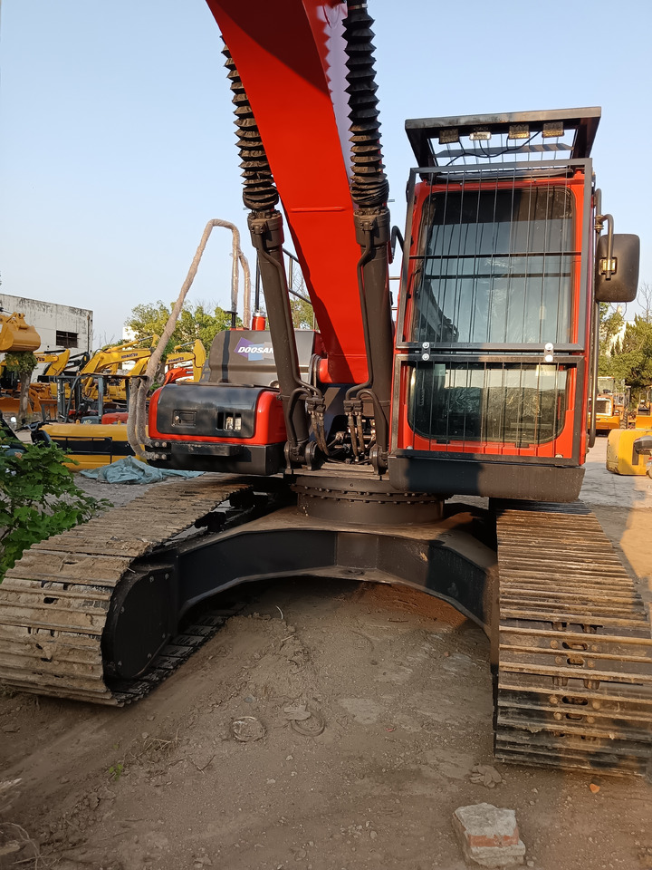 DOOSAN DX225LC-9C - Pelle sur chenille: photos 3 DOOSAN DX225LC-9C - Pelle sur chenille: photos 3