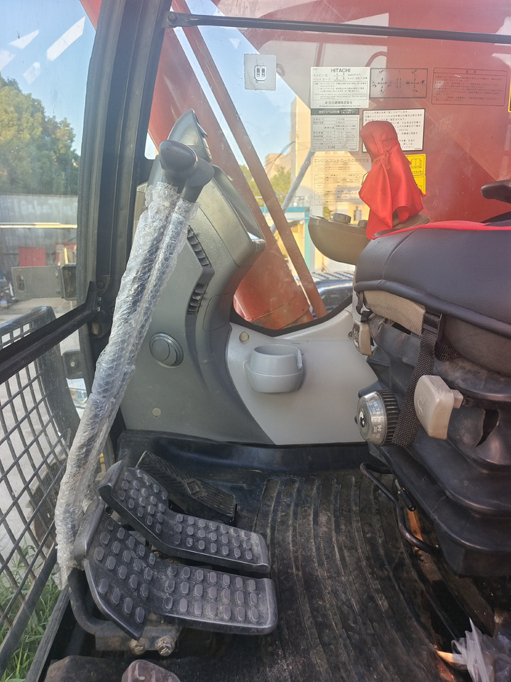 HITACHI ZA350H-5G - Pelle sur chenille: photos 3 HITACHI ZA350H-5G - Pelle sur chenille: photos 3