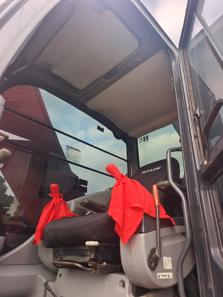 HITACHI ZX200 - Pelle sur chenille: photos 3 HITACHI ZX200 - Pelle sur chenille: photos 3