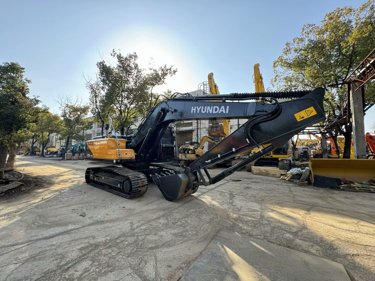 Pelle sur chenille HYUNDAI 220LC-9S: photos 8 Pelle sur chenille HYUNDAI 220LC-9S: photos 8