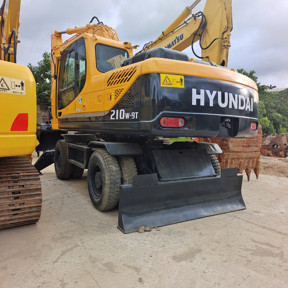 HYUNDAI ROBEX 210W-9T 210W - 9 T - Pelle sur pneus: photos 4 HYUNDAI ROBEX 210W-9T 210W - 9 T - Pelle sur pneus: photos 4