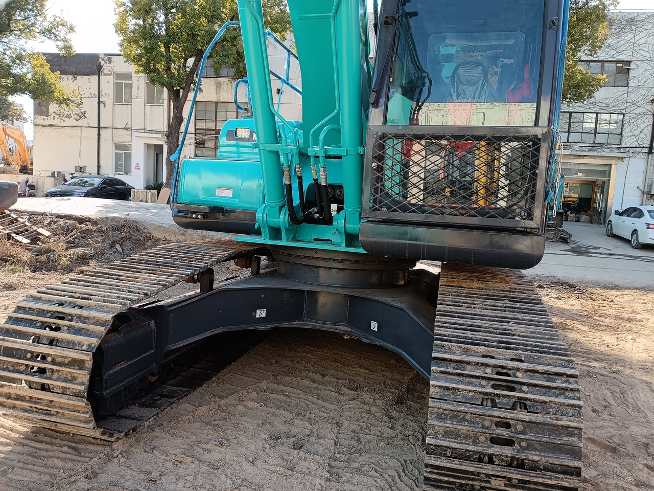 KOBELCO SK 200-8 - Pelle sur chenille: photos 3 KOBELCO SK 200-8 - Pelle sur chenille: photos 3
