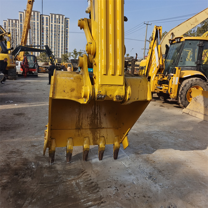 Pelle sur chenille KOMATSU PC 220-8 N1: photos 14