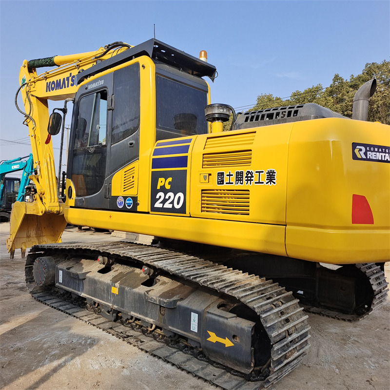 KOMATSU PC 220-8 N1 - Pelle sur chenille: photos 2 KOMATSU PC 220-8 N1 - Pelle sur chenille: photos 2