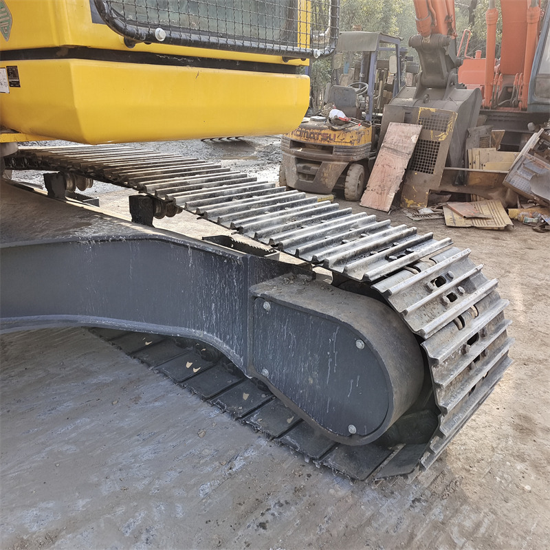 Pelle sur chenille KOMATSU PC 220-8 N1: photos 26