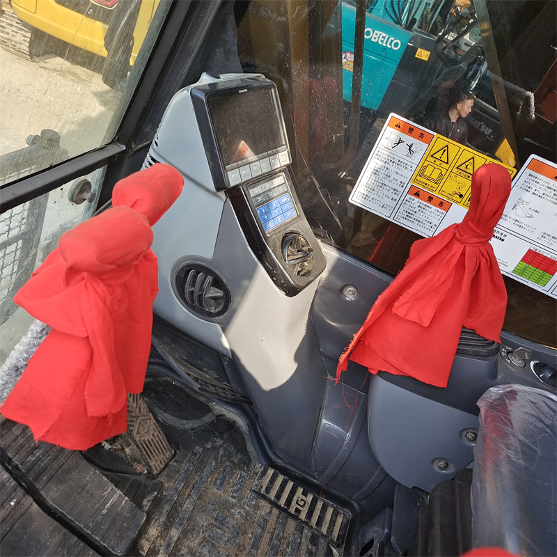 Pelle sur chenille KOMATSU PC 220-8 N1: photos 16