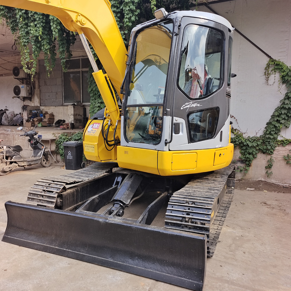 KOMATSU PC 78 US - Mini pelle: photos 3 KOMATSU PC 78 US - Mini pelle: photos 3