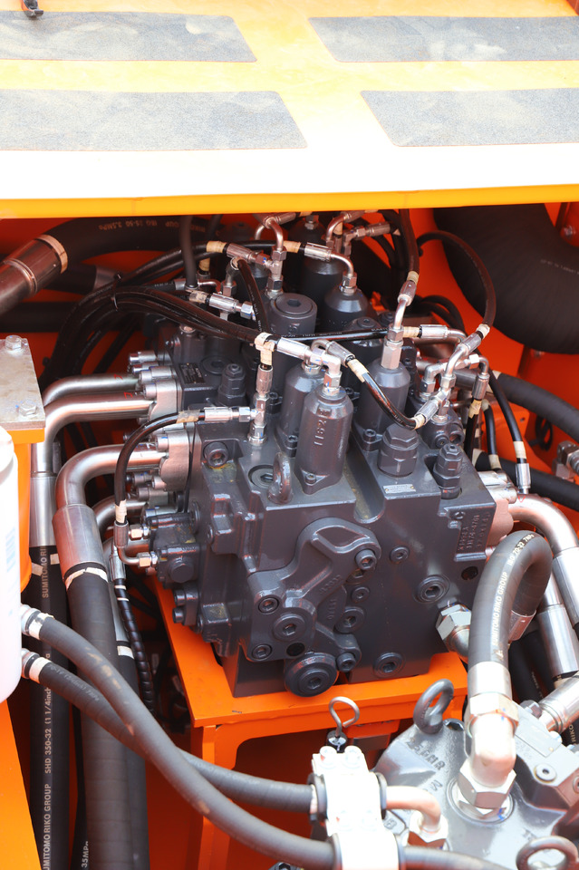 LONKING LG6490F G4 50 TON BRAND NEW - Pelle sur chenille: photos 5 LONKING LG6490F G4 50 TON BRAND NEW - Pelle sur chenille: photos 5