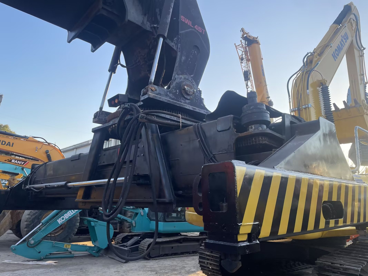 SANY SRSC 45 C30 45 TON REACH STACKER - Reach stacker: photos 2 SANY SRSC 45 C30 45 TON REACH STACKER - Reach stacker: photos 2