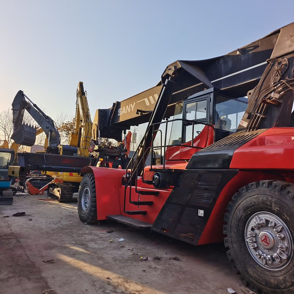 Reach stacker SANY SRSC45C30: photos 28