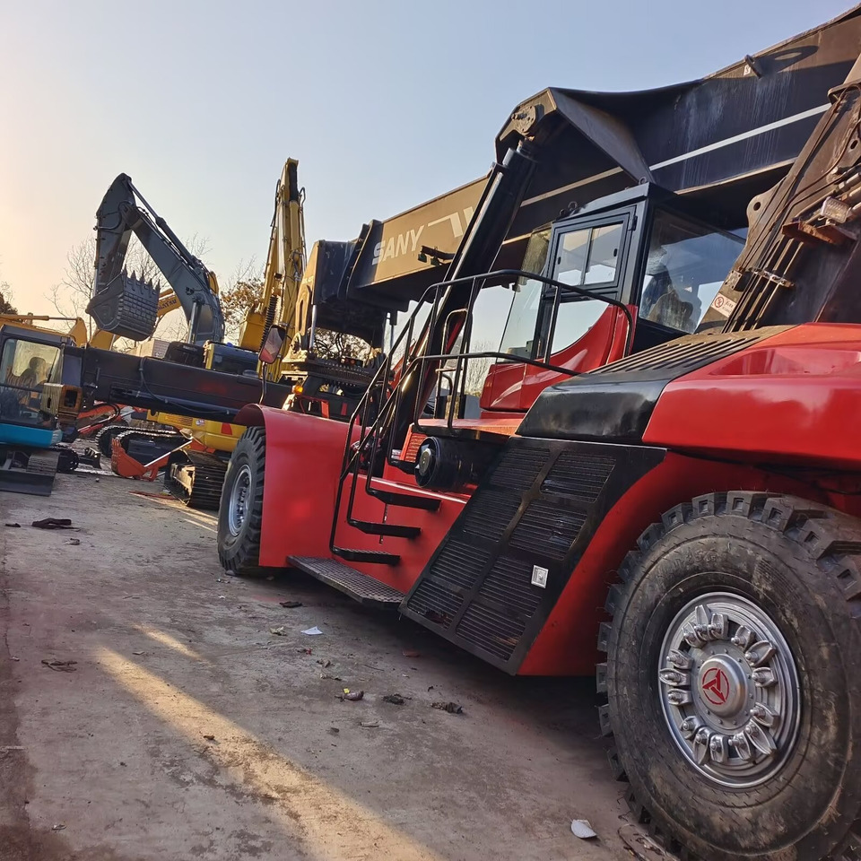 Reach stacker SANY SRSC45C30: photos 27