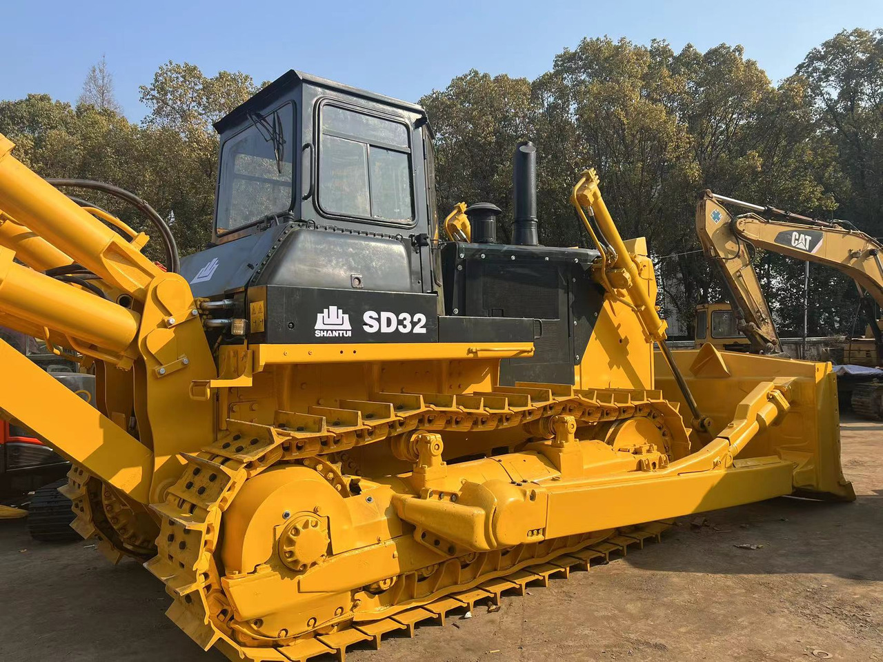 SHANTUI SD32 SD 32 - Bulldozer: photos 4 SHANTUI SD32 SD 32 - Bulldozer: photos 4