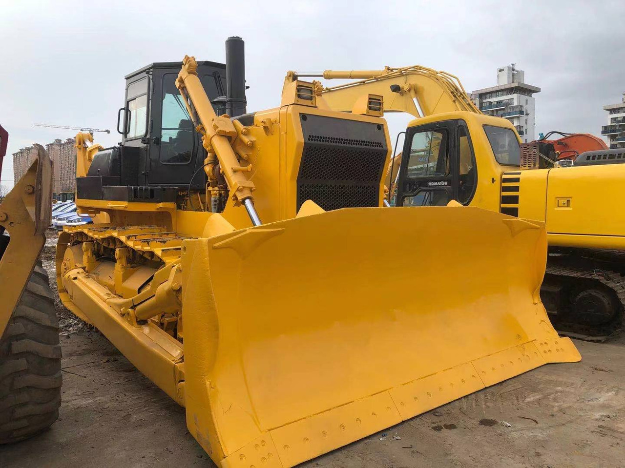 SHANTUI SD32 SD 32 - Bulldozer: photos 2 SHANTUI SD32 SD 32 - Bulldozer: photos 2