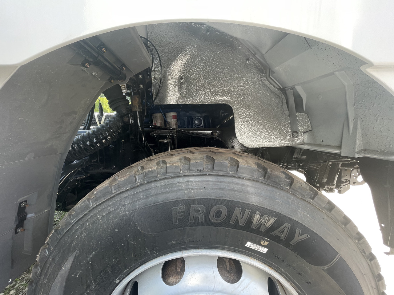 SHACMAN F3000 - Tracteur routier: photos 4 SHACMAN F3000 - Tracteur routier: photos 4